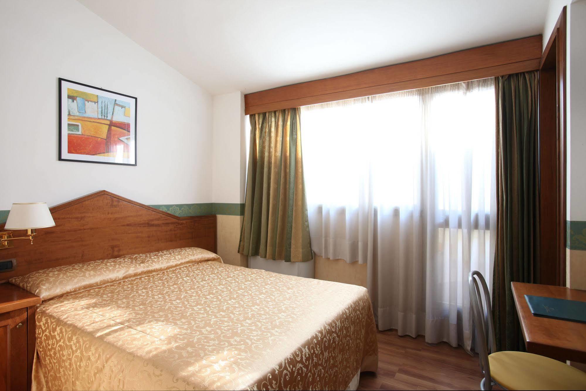 Hotel Golf Firenze Esterno foto